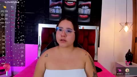 Snapshot of april1_sc chatting on 02/25/25, 01:39 April SC online show from 02/25/25, 01:39