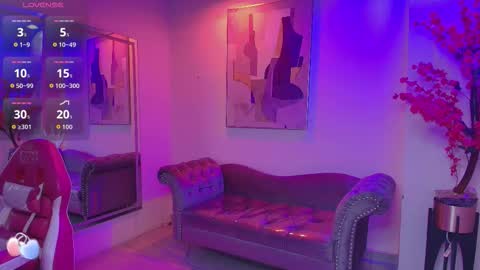 April  online show from 11/08/25, 03:29