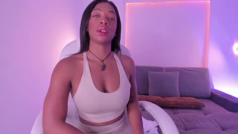 Snapshot of april_ebony18_ chatting on 03/11/25, 10:40 April online show from 03/11/25, 10:40