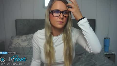 April Flix online show from 10/08/25, 10:24