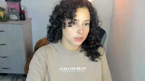 Snapshot of aqua_emilly chatting on 09/19/25, 11:38 aqua emilly online show from 09/19/25, 11:38