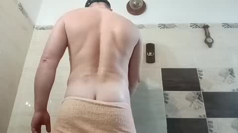 Snapshot of aquinn2000 chatting on 02/26/25, 06:37 aquinn2000 online show from 02/26/25, 06:37