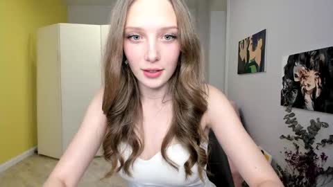 Snapshot of ar_ya18 chatting on 10/06/25, 10:45 Lina online show from 10/06/25, 10:45