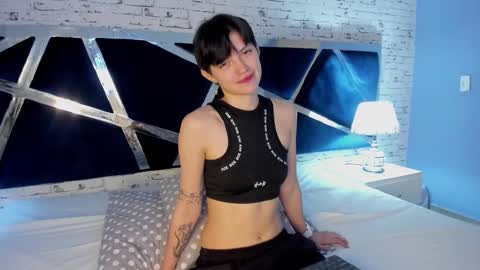 Snapshot of arabellablue chatting on 10/15/25, 01:44 ArabellaBlue online show from 10/15/25, 01:44