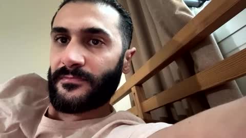 Snapshot of arabhairy90 chatting on 12/03/24, 01:10 hairycub online show from 12/03/24, 01:10