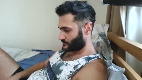 Snapshot of arabhairy90 chatting on 12/04/24, 09:40 hairycub online show from 12/04/24, 09:40