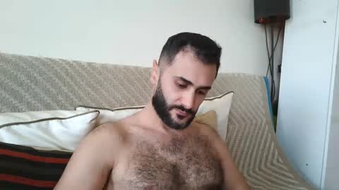 Snapshot of arabhairy90 chatting on 12/24/24, 09:39 hairycub online show from 12/24/24, 09:39