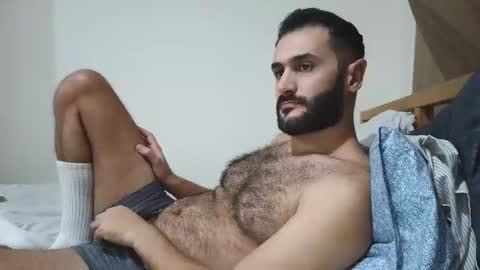 Snapshot of arabhairy90 chatting on 01/29/25, 06:18 hairycub online show from 01/29/25, 06:18
