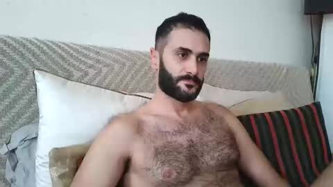 Snapshot of arabhairy90 chatting on 01/30/25, 09:47 hairycub online show from 01/30/25, 09:47