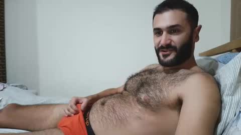 Snapshot of arabhairy90 chatting on 02/02/25, 05:15 hairycub online show from 02/02/25, 05:15