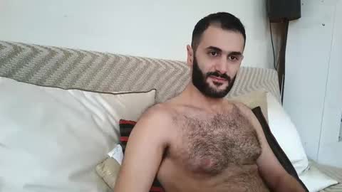 Snapshot of arabhairy90 chatting on 02/13/25, 05:37 hairycub online show from 02/13/25, 05:37