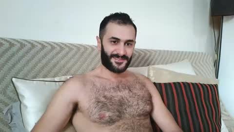Snapshot of arabhairy90 chatting on 02/20/25, 04:28 hairycub online show from 02/20/25, 04:28
