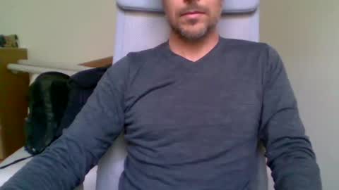 Snapshot of aragon9999 chatting on 12/27/24, 10:45 aragon9999 online show from 12/27/24, 10:45