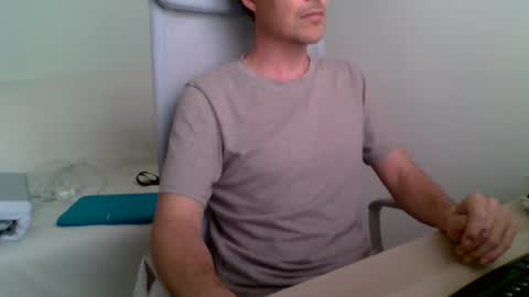 Snapshot of aragon9999 chatting on 10/02/25, 10:55 aragon9999 online show from 10/02/25, 10:55