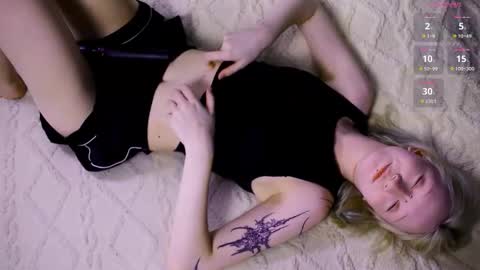 Jenny online show from 10/23/25, 07:18