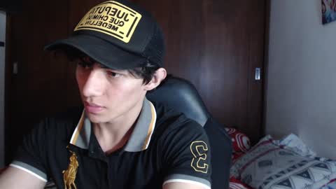 Snapshot of ares_aestheticgod chatting on 01/06/25, 02:15 Ares D online show from 01/06/25, 02:15