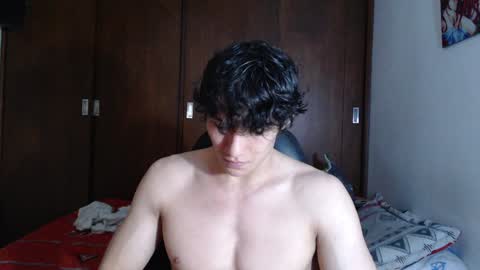 Snapshot of ares_aestheticgod chatting on 01/22/25, 04:34 Ares D online show from 01/22/25, 04:34