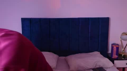 Ares Alpha  online show from 11/03/25, 06:42