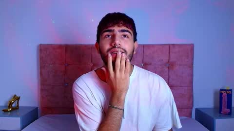 Ares Alpha  online show from 11/04/25, 06:51