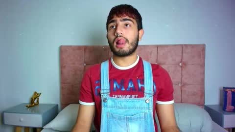 Ares Alpha  online show from 11/11/25, 07:14