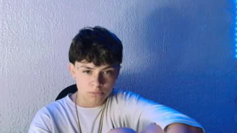 Snapshot of ares_boo chatting on 02/22/25, 11:24 ares online show from 02/22/25, 11:24