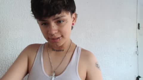 Snapshot of ares_boo chatting on 03/10/25, 10:02 ares online show from 03/10/25, 10:02