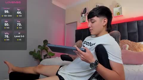 Ares online show from 09/10/25, 03:12