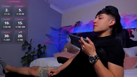 Ares online show from 10/09/25, 02:15