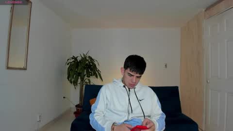 Ares online show from 10/10/25, 11:31