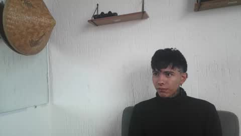 Snapshot of aress_1 chatting on 10/25/25, 12:56 Ares online show from 10/25/25, 12:56