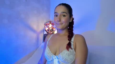 Snapshot of ari_baker chatting on 03/10/25, 08:45 Arianna Baker online show from 03/10/25, 08:45