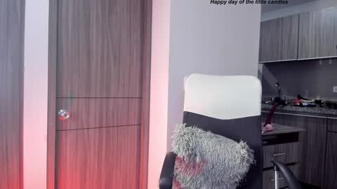 Snapshot of ari_bastett chatting on 12/08/24, 12:29 Ariana online show from 12/08/24, 12:29
