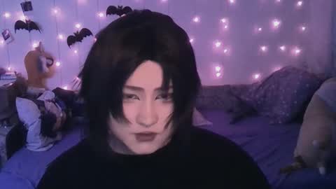 Snapshot of ari_corn chatting on 03/12/25, 06:33 Ahri online show from 03/12/25, 06:33