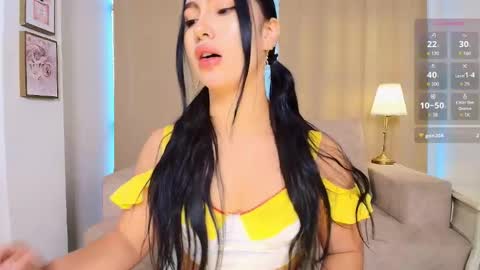 Ari online show from 10/08/25, 01:20