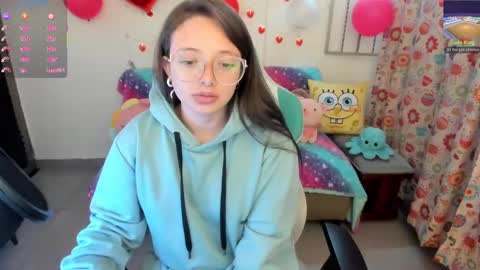 Snapshot of aria_alaia chatting on 03/05/25, 03:40 Linda online show from 03/05/25, 03:40
