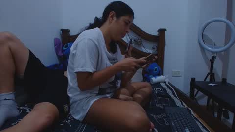 aria_arthur online show from 09/30/25, 12:21