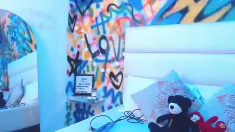 aria online show from 11/14/25, 12:59