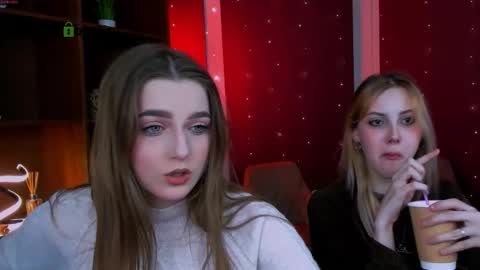 Snapshot of aria_moo chatting on 11/18/25, 05:45 Luna online show from 11/18/25, 05:45