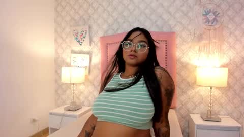 Snapshot of aria_star7 chatting on 09/16/25, 10:00 aria_star7 online show from 09/16/25, 10:00