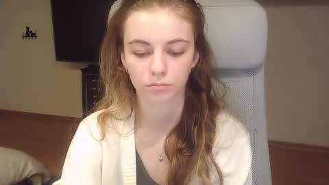 AriaCreazy online show from 10/13/25, 08:20