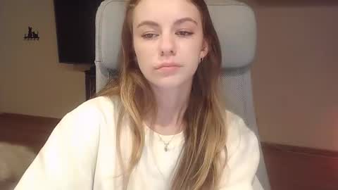 AriaCreazy online show from 10/20/25, 08:20