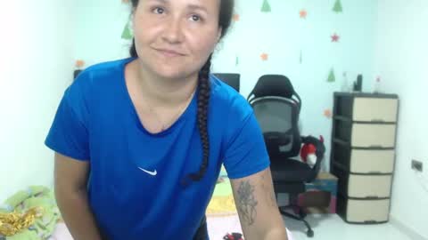 Snapshot of ariadna_6 chatting on 01/14/25, 05:01 ...Ariana... online show from 01/14/25, 05:01