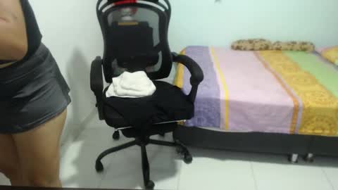 Snapshot of ariadna_6 chatting on 03/08/25, 08:03 ...Ariana... online show from 03/08/25, 08:03