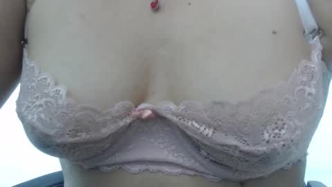 Snapshot of ariadna_6 chatting on 09/13/25, 04:51 ...Ariana... online show from 09/13/25, 04:51