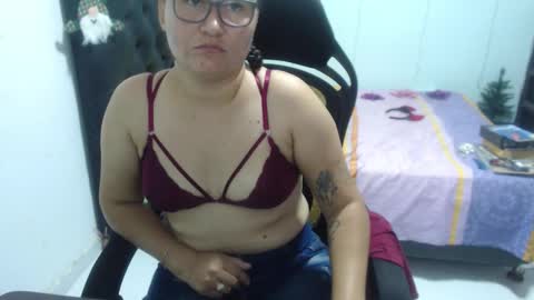 Snapshot of ariadna_6 chatting on 11/15/25, 06:48 ...Ariana... online show from 11/15/25, 06:48