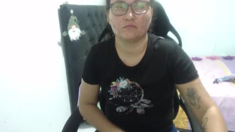 Snapshot of ariadna_6 chatting on 11/19/25, 06:52 ...Ariana... online show from 11/19/25, 06:52