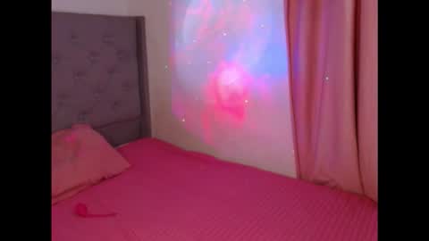 Snapshot of ariadna_martin chatting on 11/08/25, 07:19 Ari online show from 11/08/25, 07:19