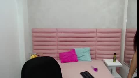 Snapshot of ariadna_princes chatting on 02/02/25, 03:32 ARIADNA online show from 02/02/25, 03:32