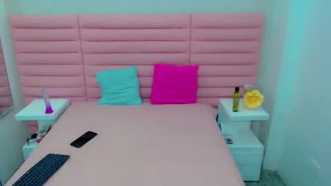 Snapshot of ariadna_princes chatting on 02/05/25, 03:23 ARIADNA online show from 02/05/25, 03:23
