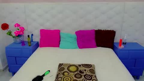 Snapshot of ariadna_princes chatting on 02/20/25, 05:01 ARIADNA online show from 02/20/25, 05:01